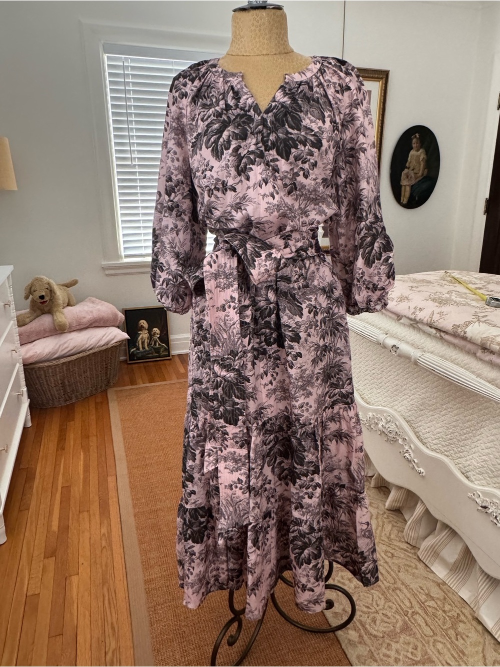 Tuckernuck Lilac Pink Toile Floral Tie-Waist Maxi Dress. Size Small. Gorgeous! - Picture 4 of 11